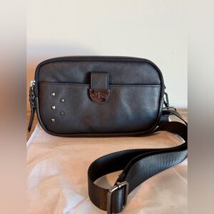 Rad Rev Sling Wallet in Matte Black